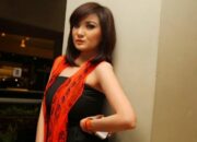 10 Artis Cantik dengan Ukuran Bra Paling Super Siapa yang Paling Menonjol?