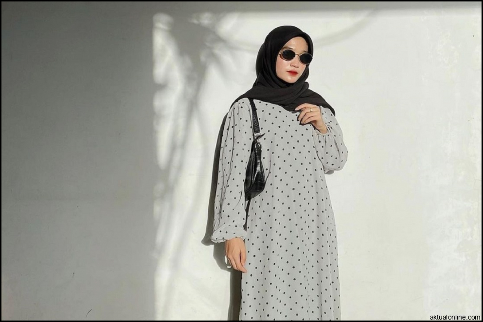 Warna Jilbab Yang Cocok Untuk Baju Abu Abu Gelap - Baju Brokat
